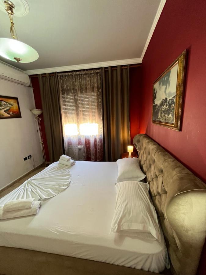 Skanderbeg Square Explorer Apartments Tirana Buitenkant foto